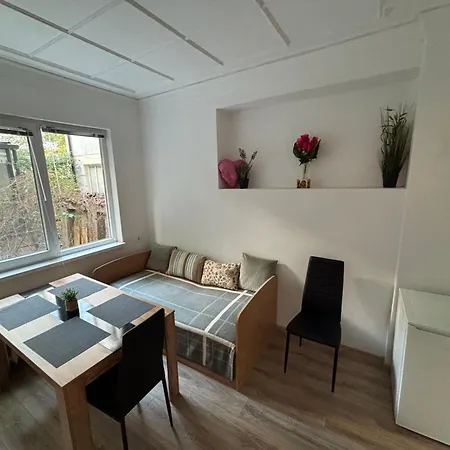 Martin's Treasure Center Apartment *